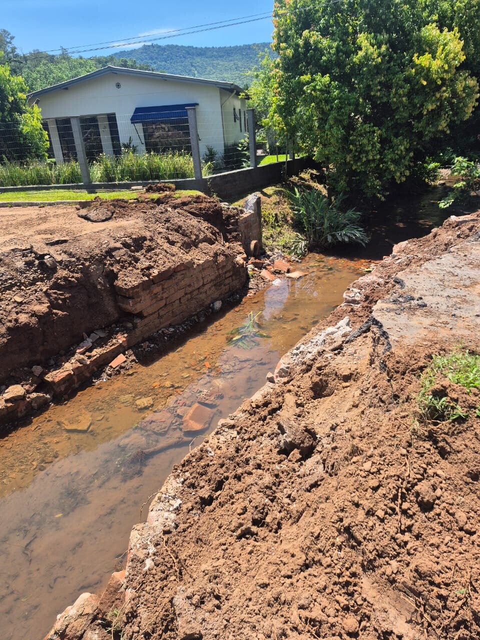 obras-de-contencao-e-construcao-de-pontes-avancam-em-santa-teresinha
