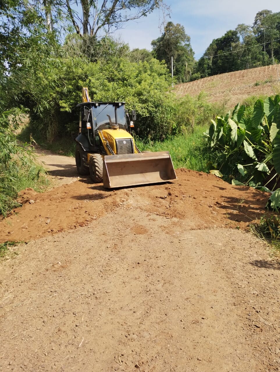comunidades-recebem-melhorias-na-rede-de-agua-e-manutencao-de-estradas