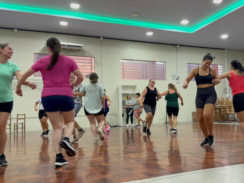 elas-em-movimento-celebra-dia-das-mulheres-com-danca-bem-estar-e-integracao