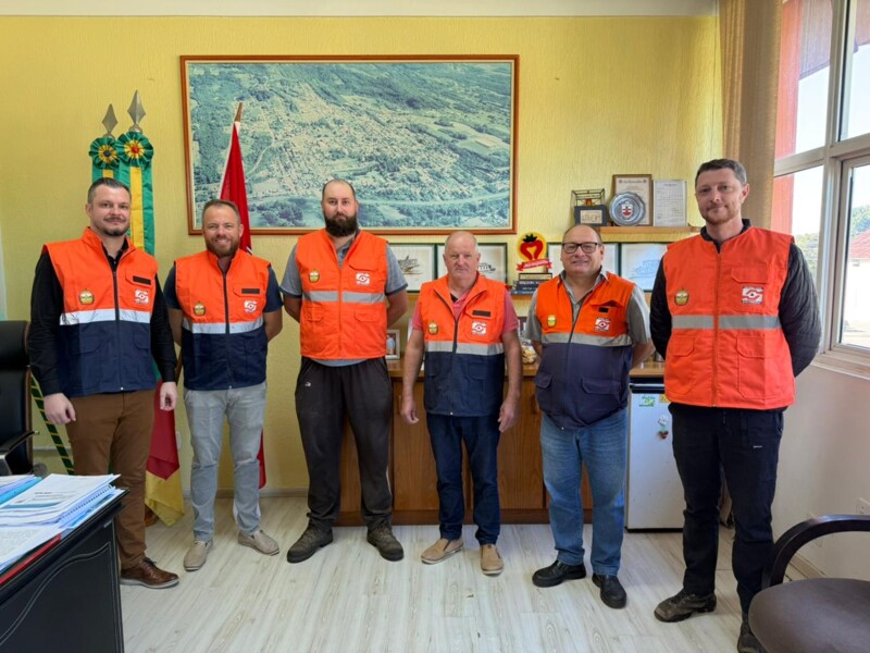 municipio-fortalece-estrutura-e-oficializa-equipe-de-apoio-a-defesa-civil