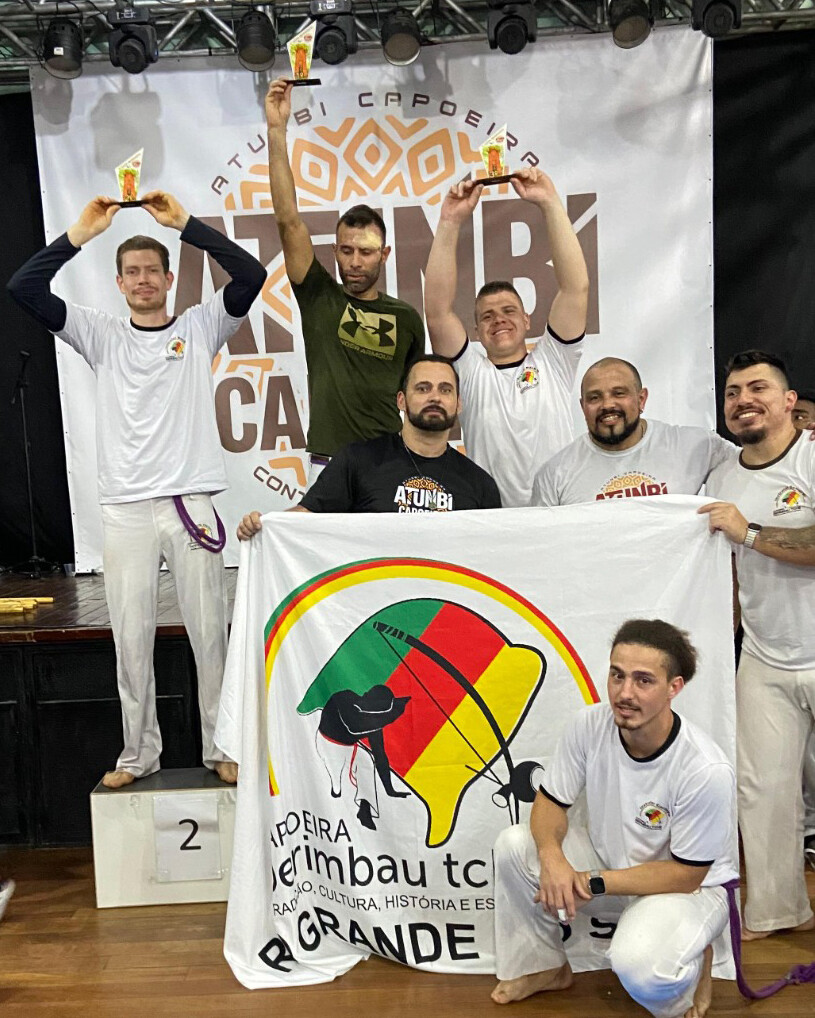 disciplina-e-superacao-atletas-da-oficina-de-capoeira-conquistam-destaque-em-campeonato